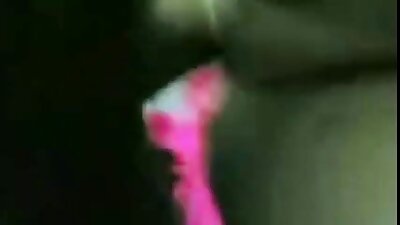 Γλυκό ξανθό κορίτσι γαμιέται από τον βρόμικο θετό της